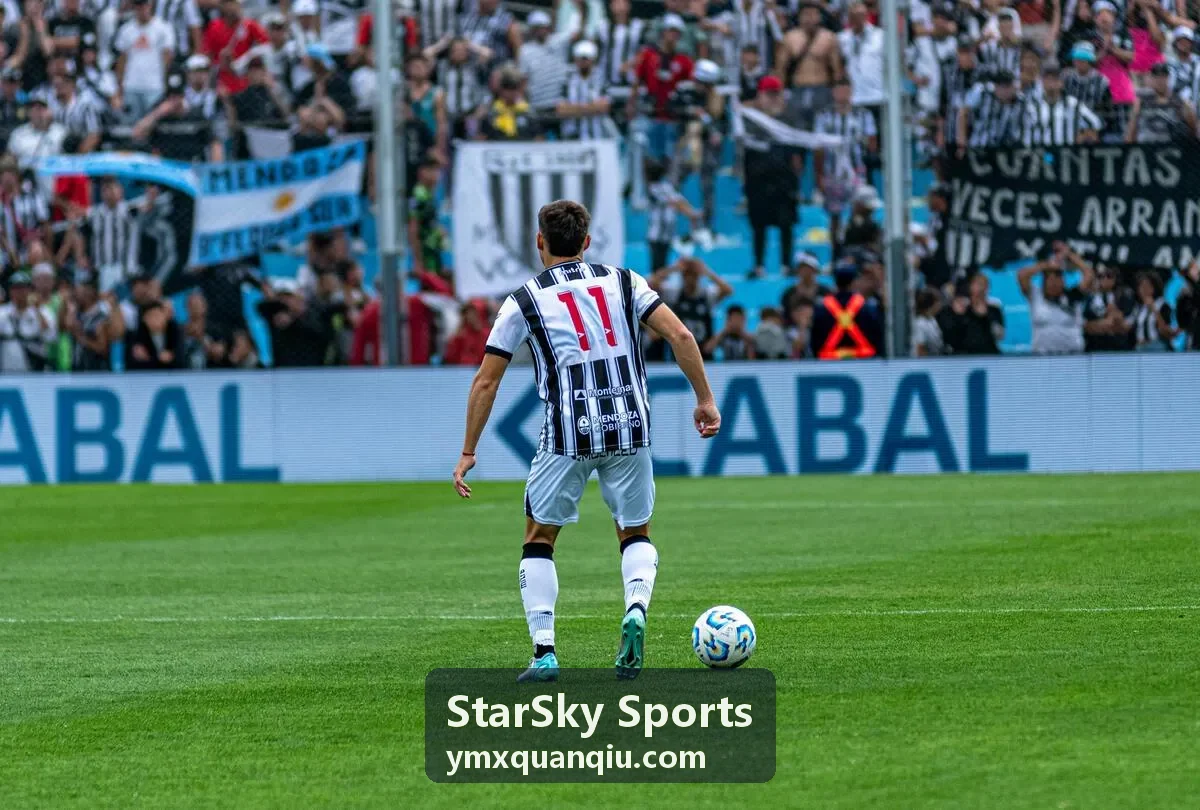 StarSky Sports 实时比分与事件时间线界面